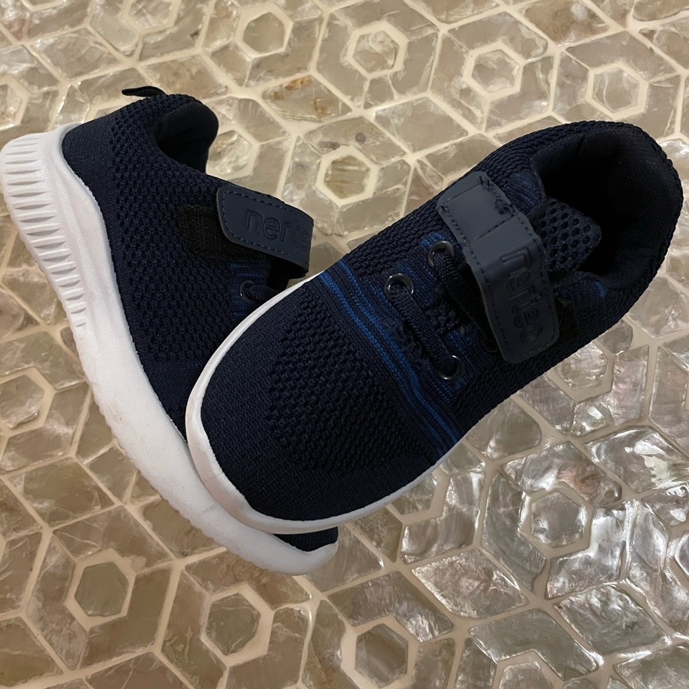 Brand new Running/Walking Sports Sneakers